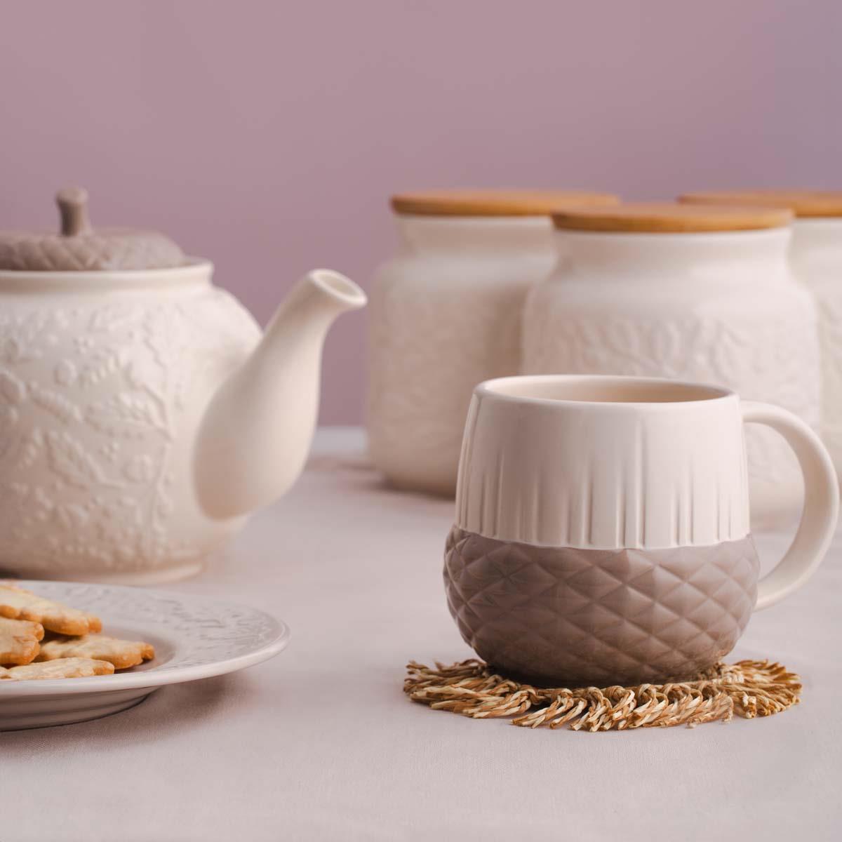 Price and Kensington Acorn Novelty Mug LS4