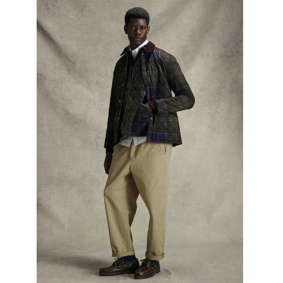 Classic Tartan Barbour Mens Icons Tartan Heritage Liddesdale Quilted Jacket Lifestyle 3
