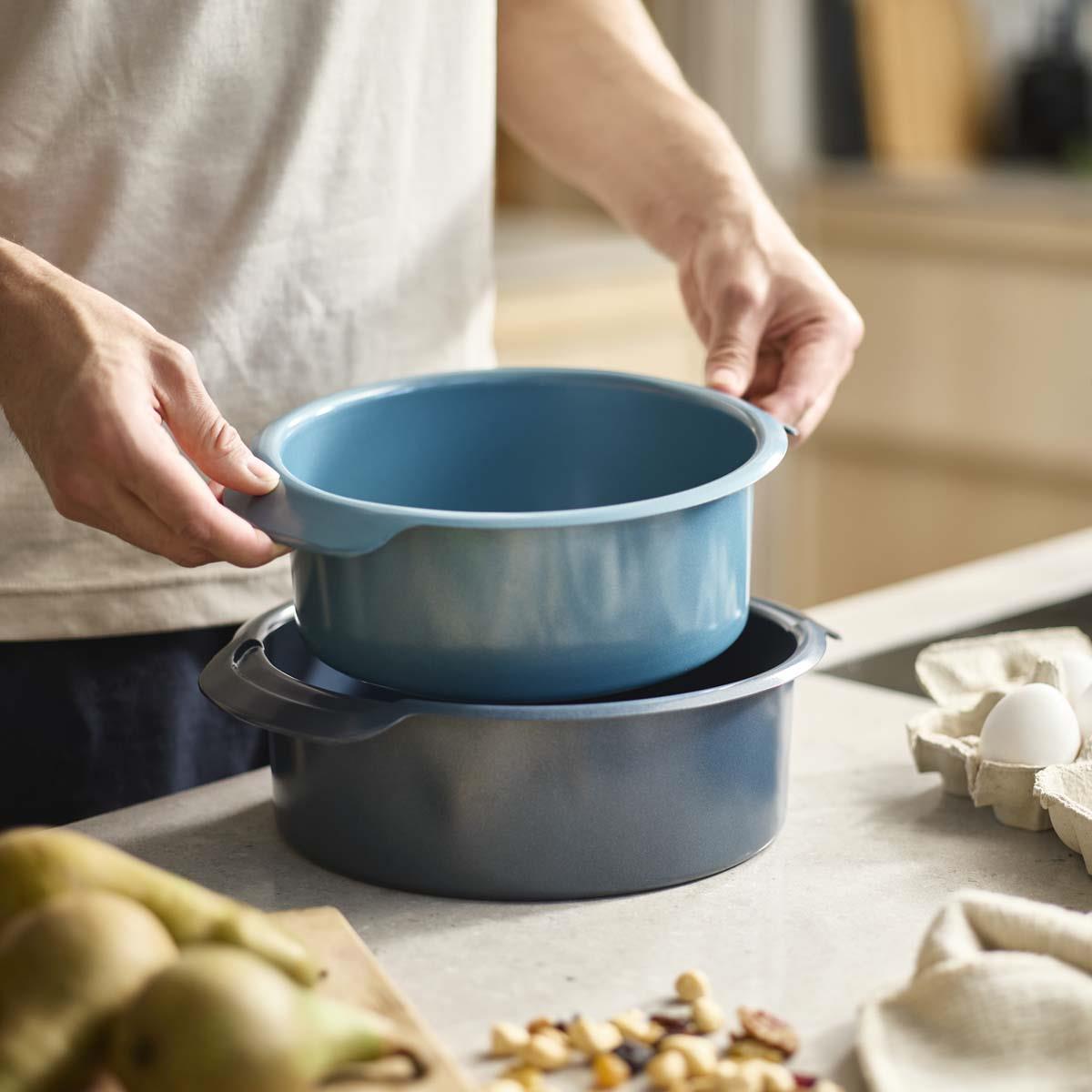 Joseph Joseph Nest Bake Round Cake Tin