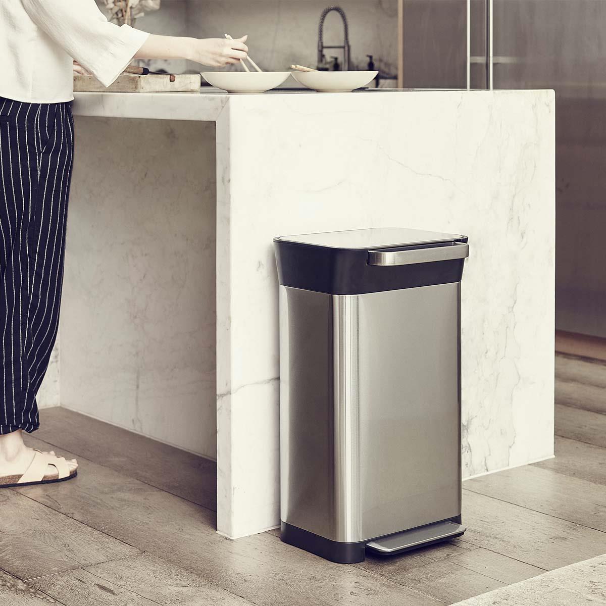 Joseph Joseph Titan 20L Trash Compactor