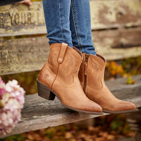 Burnt Sugar Ariat Womens Darlin Almond Toe Western Boot Lifestyle Detail