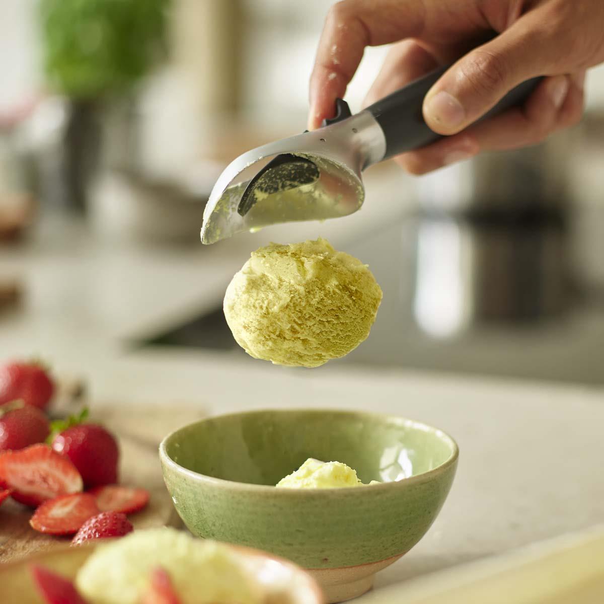 Joseph Joseph Elevate Ice-Cream Scoop