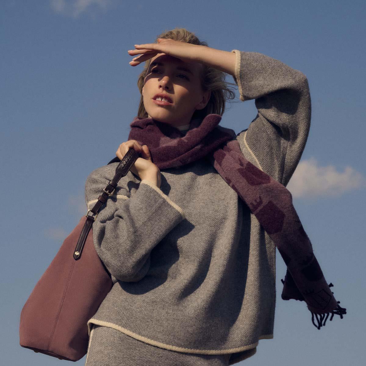 Heather Fairfax & Favor Tetbury Handbag Lifestyle