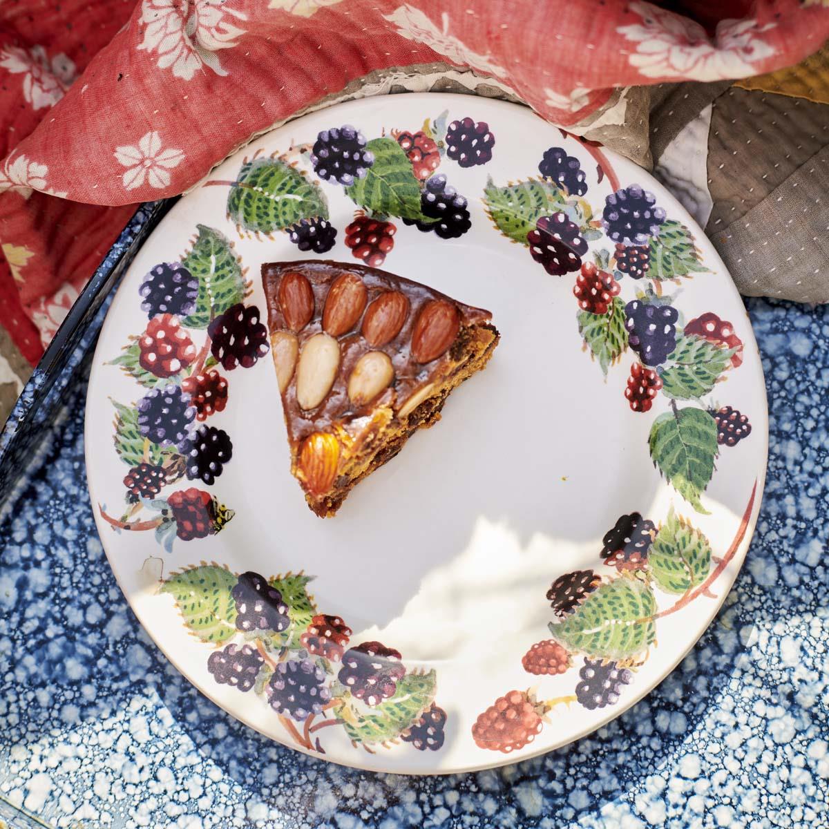 Emma Bridgewater Blackberry 8.5 Inch Plate LS2