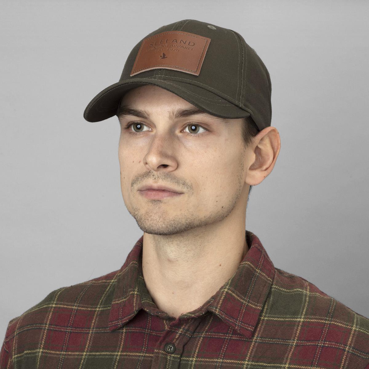 Seeland Unisex Colt Cap On Model