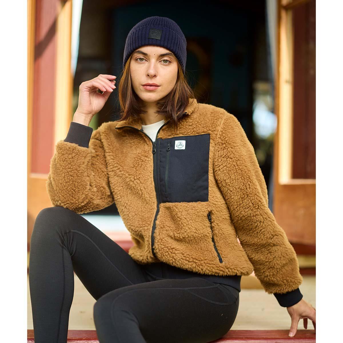 Navy Swanndri Newton Beanie Lifestyle