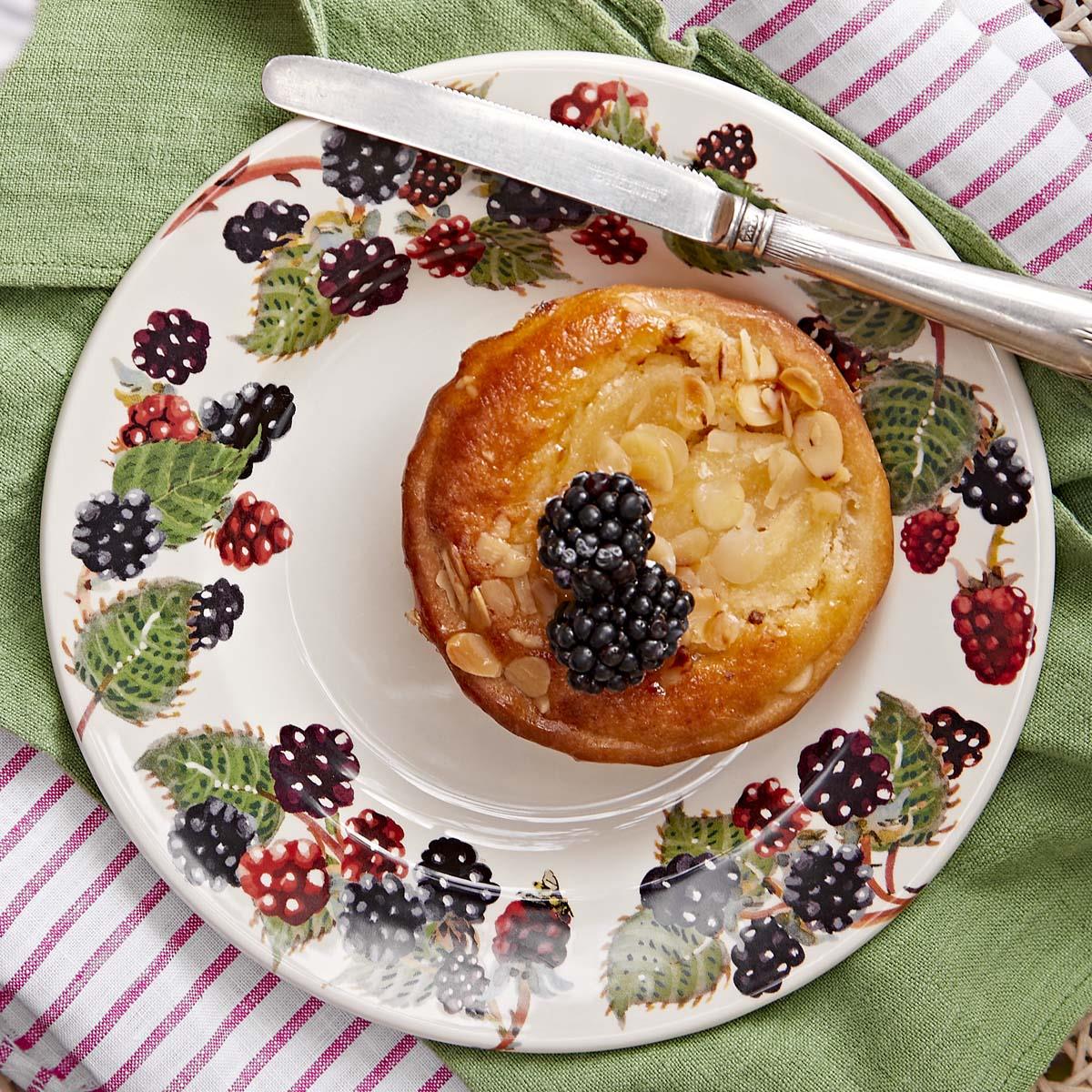 Emma Bridgewater Blackberry 8.5 Inch Plate