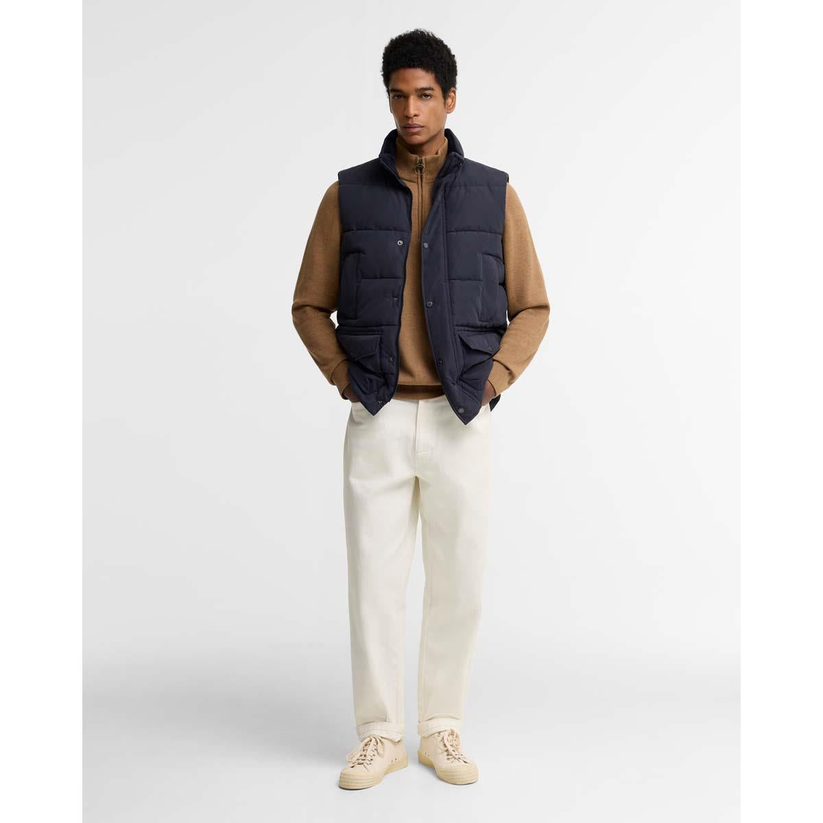 DARK NAVY Barbour Mens Lonnen Gilet ON MODEL