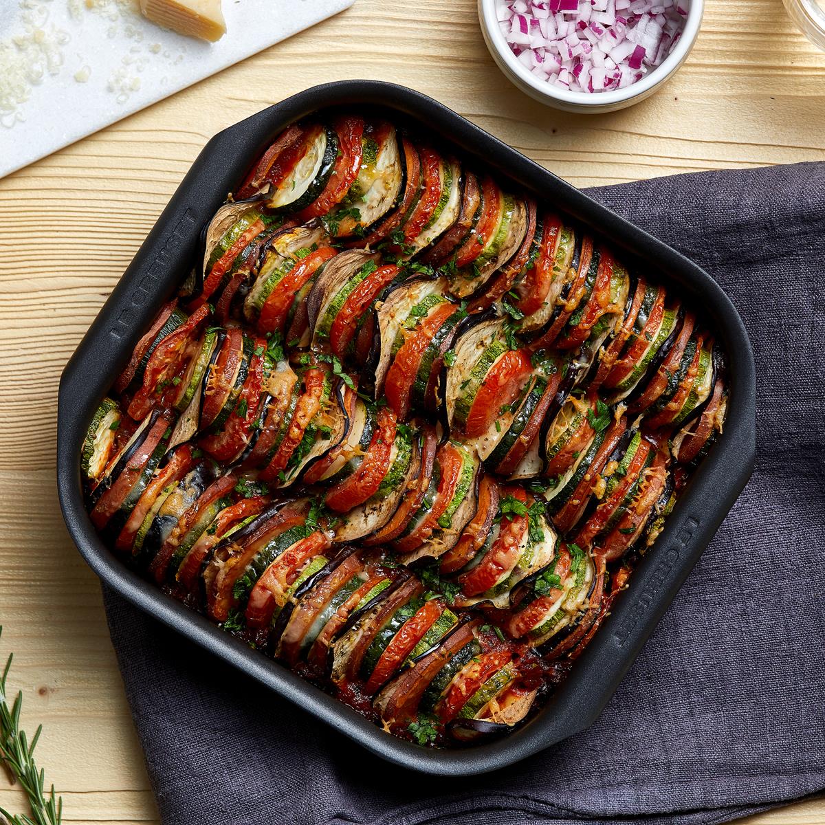 Le Creuset 22cm Ovenware Square Roasting Tin