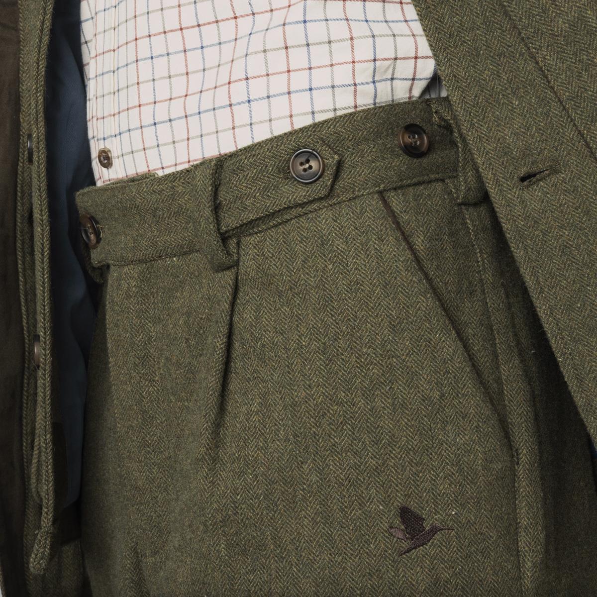Moss Green Seeland Mens Hillside Breeks On Model Pocket Detail