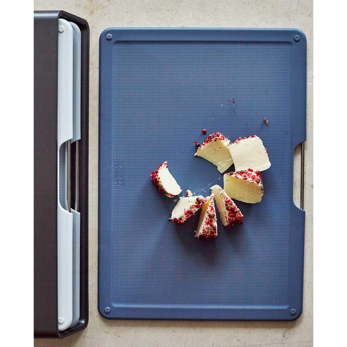 Graphite Joseph Joseph Folio 4-piece Regular Chopping Board Set ONIONS