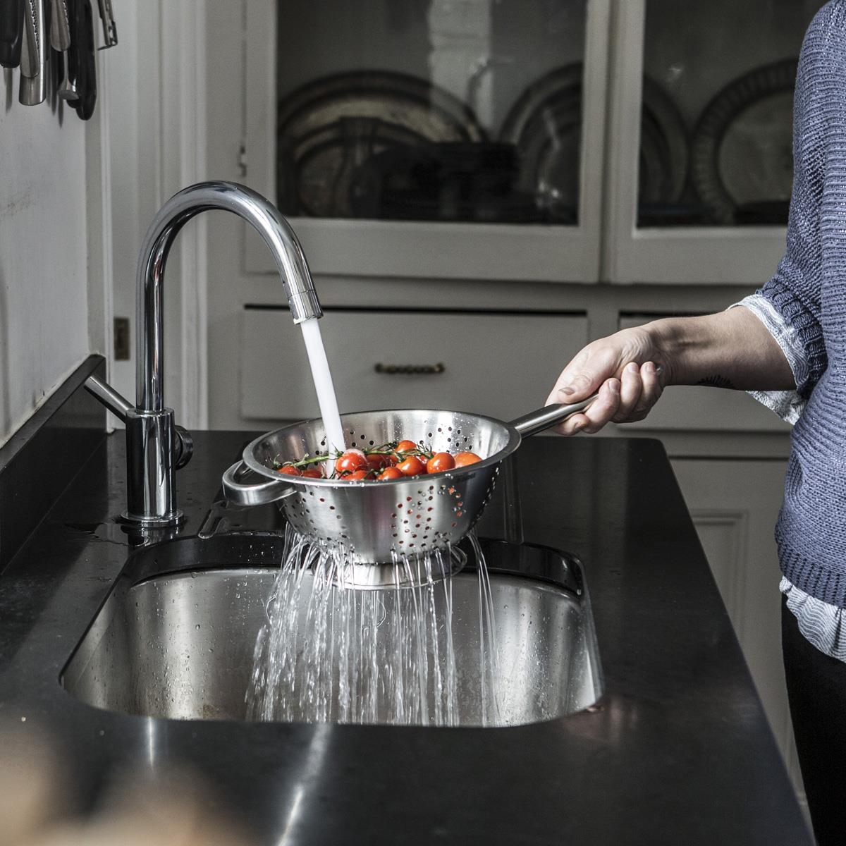 Judge Long Handle Satin Colander