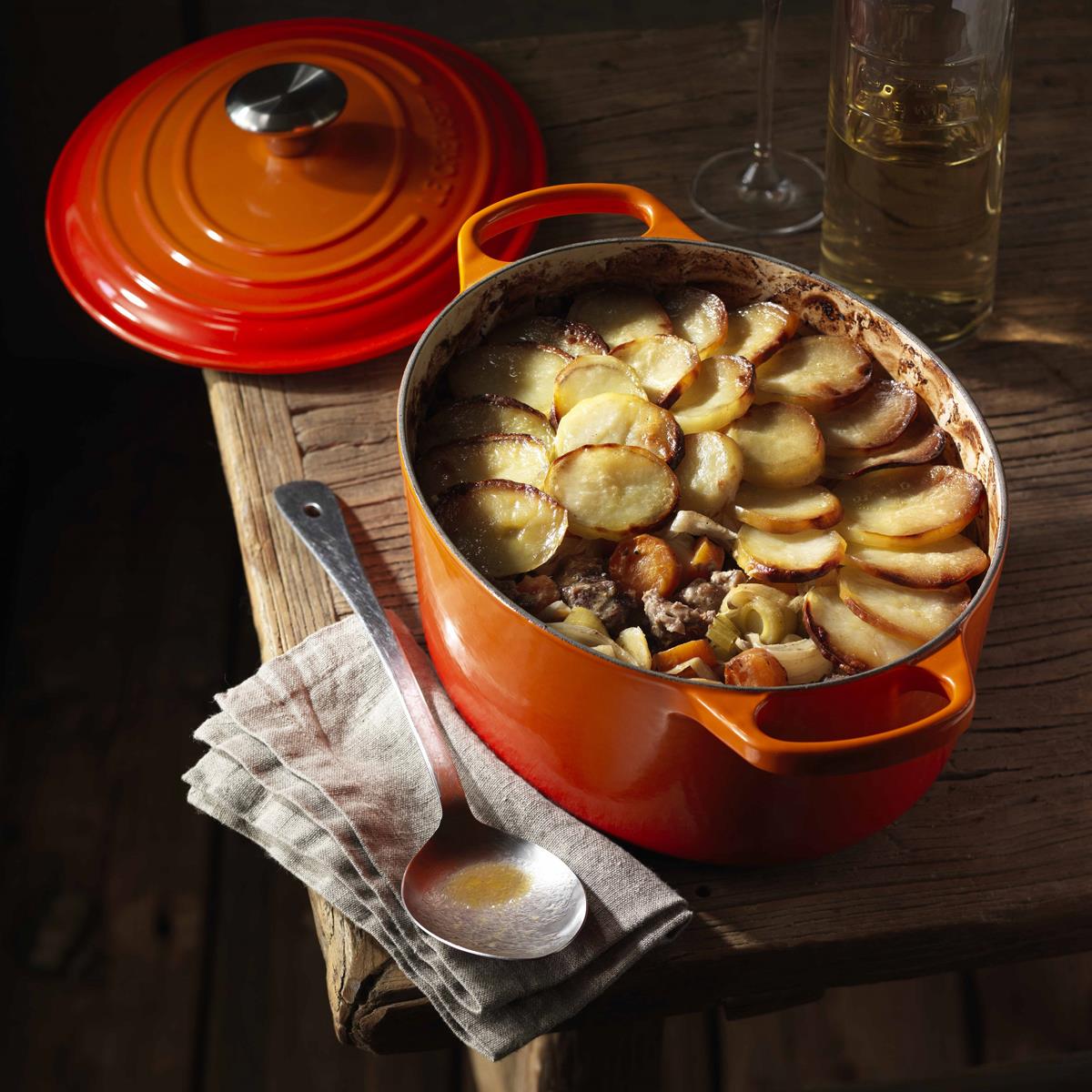 Le Creuset 27cm Cast Iron Oval Casserole Dish Volcanic