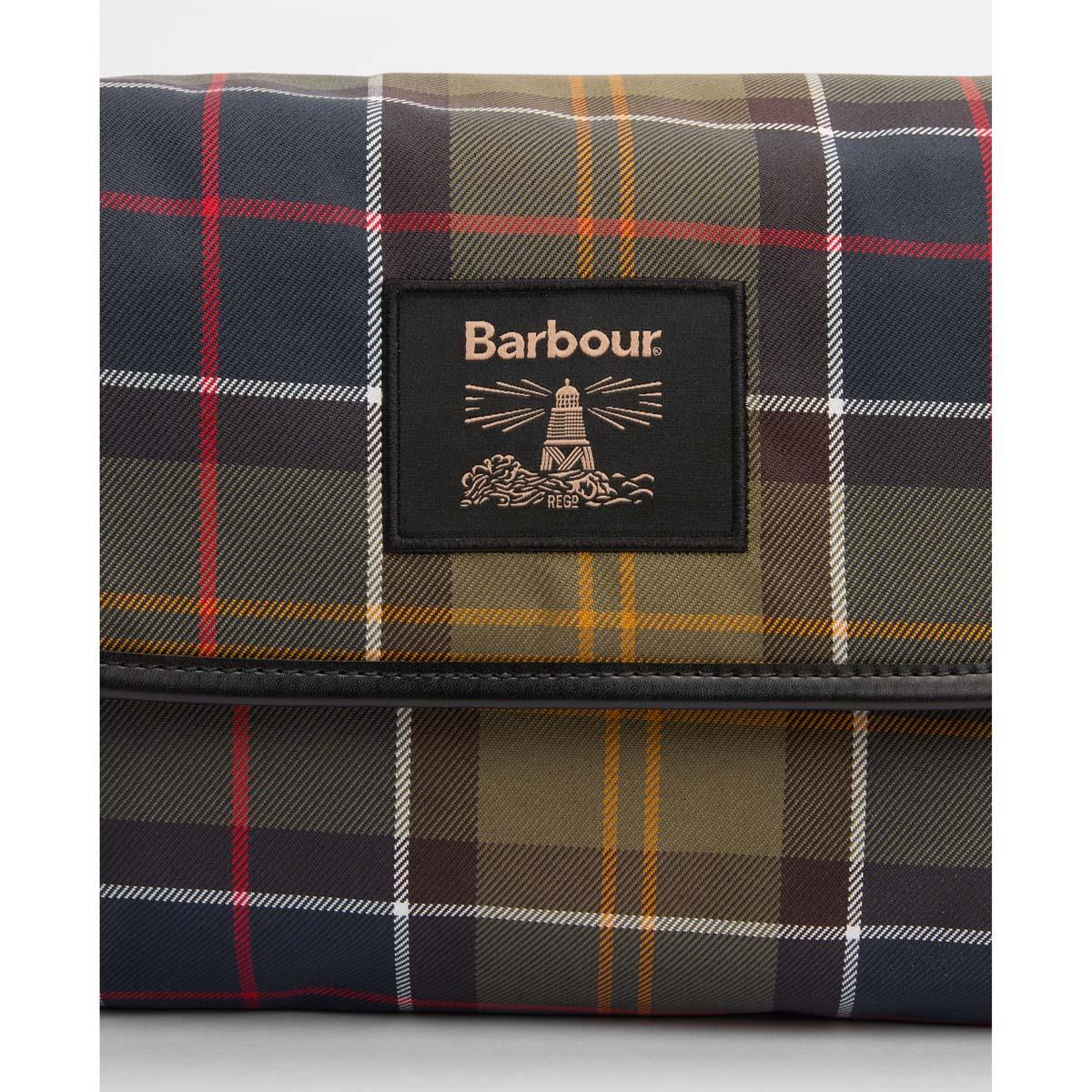 Classic/Beacon Barbour Mens Tartan Hanging Washbag Badge