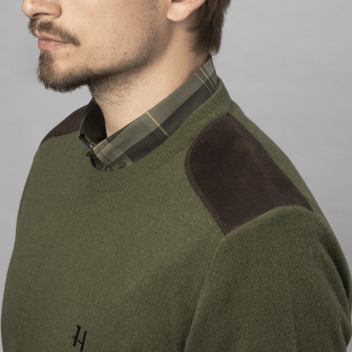 Olive Harkila Mens Arran Pullover Shoulder